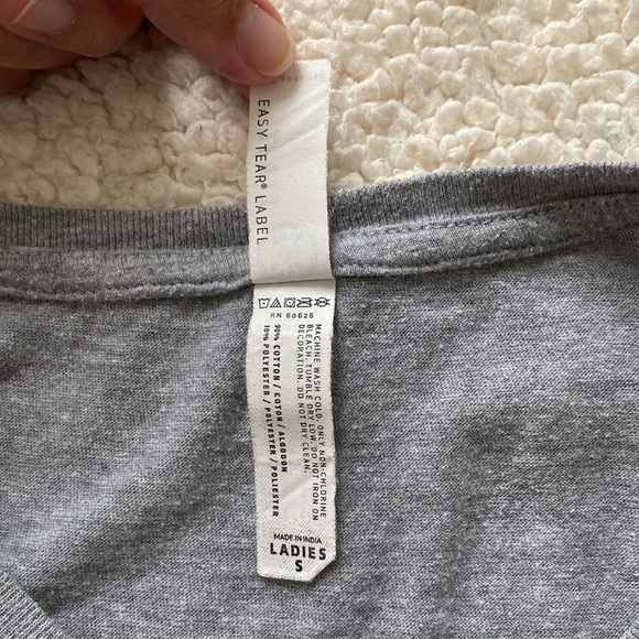 Live and Tell Ladies’ Custom ‘Mommy Shark’ Short Sleeve Tee - Picture 5 of 11